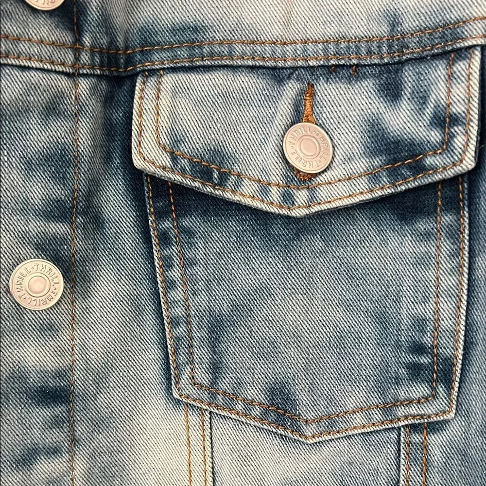 Like New! Thrill Denim Jacket with Light Pink Removable Faux Fur Collar in L